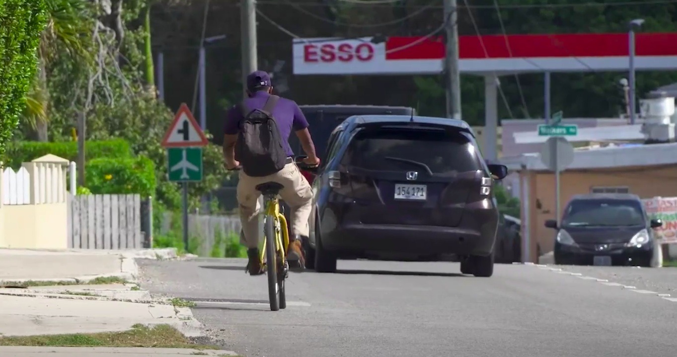 Cayman Cycling to hand out free lights to increase cycling safety